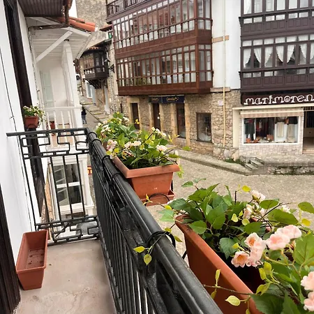 La Plaza I * Comillas